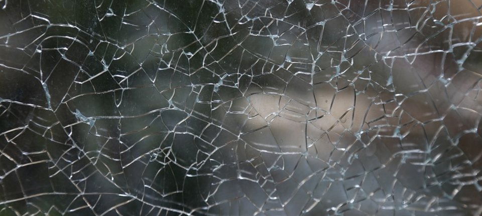 cracked double glazing