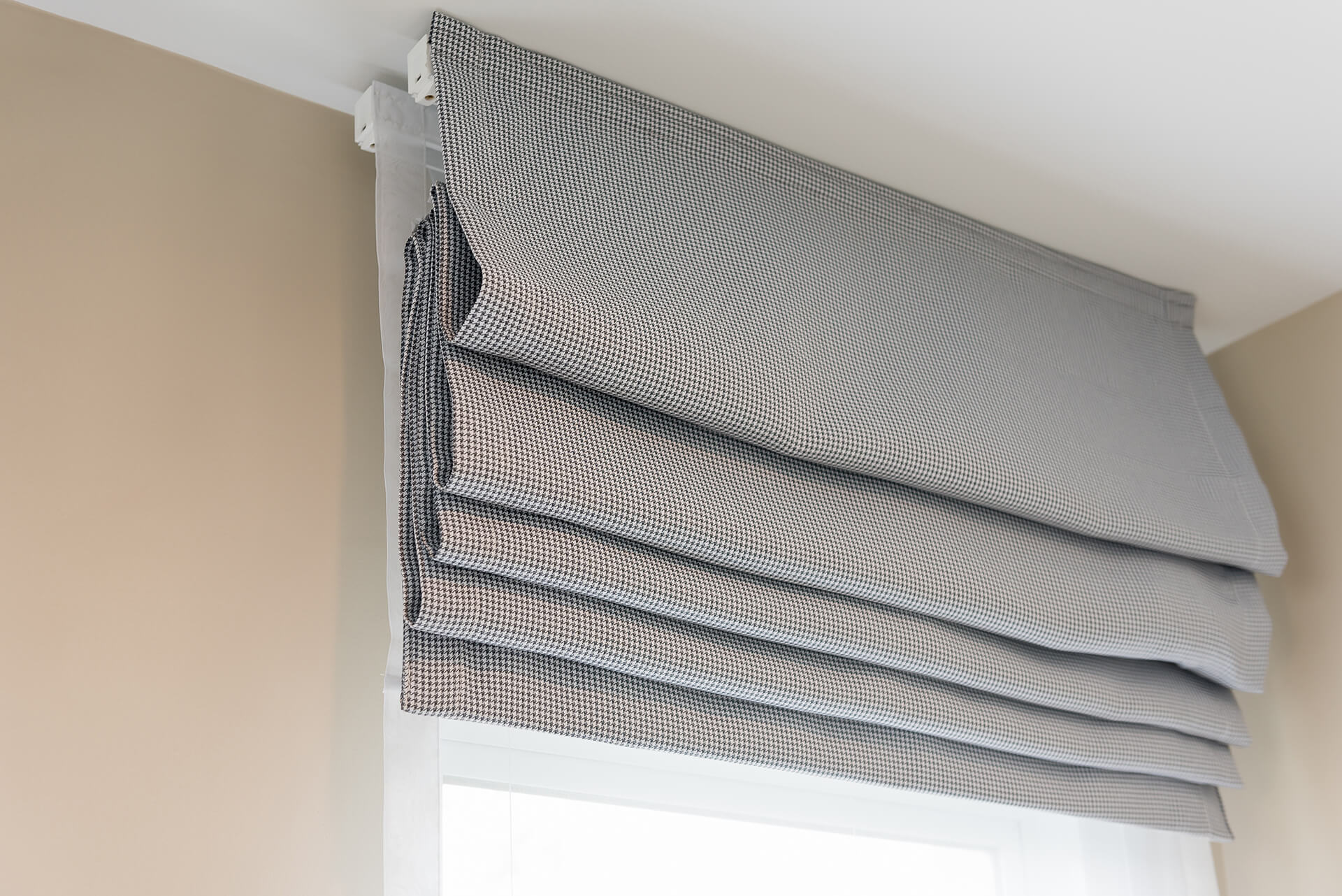 What Are the Best Blinds for Sash Windows? Windows and More